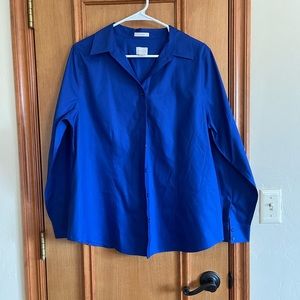 Chico’s No Iron Womens Blouse. Size 2 (L)
